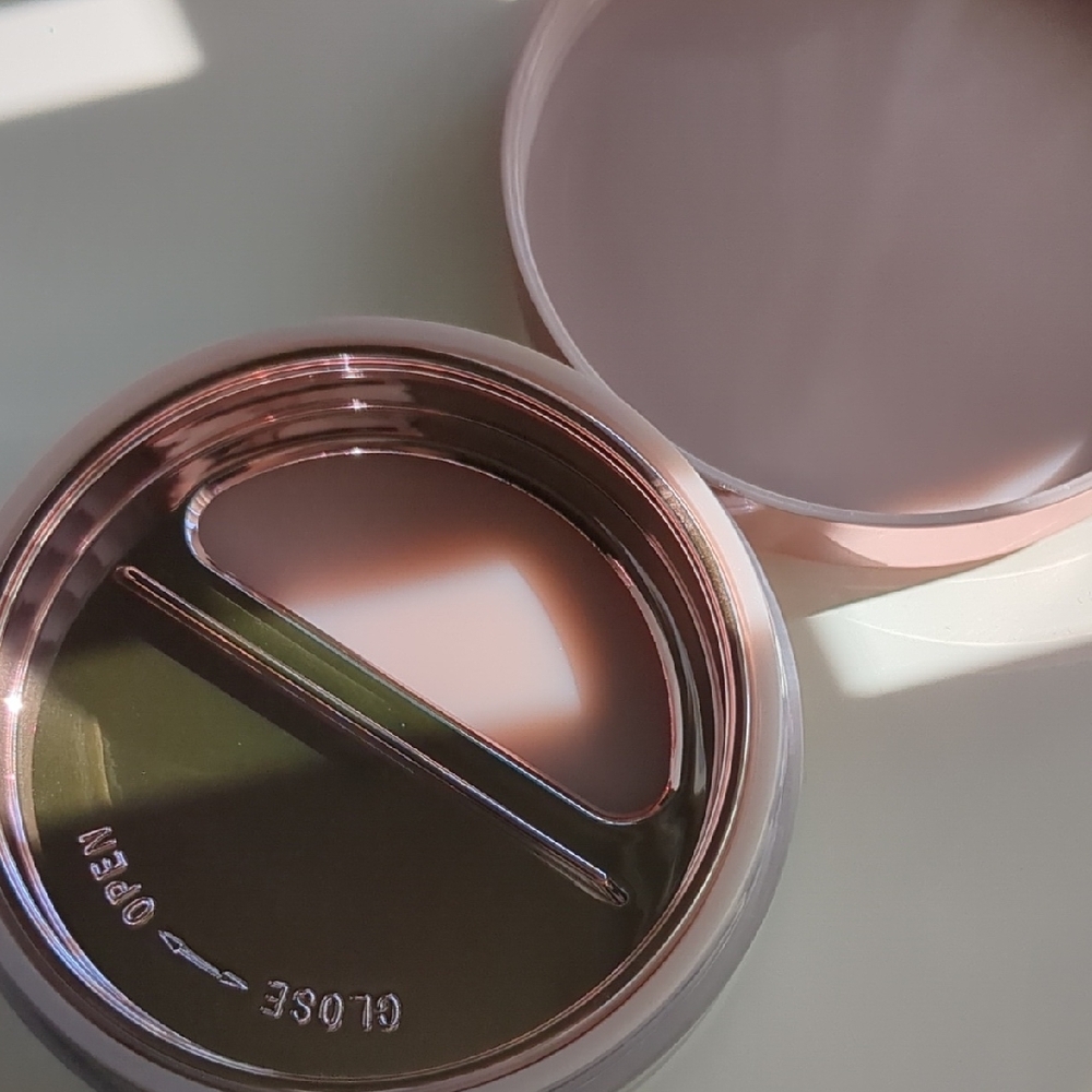 Jeffree Star Cosmetics Star Setting Powder - Topaz - Picture 2 of 4